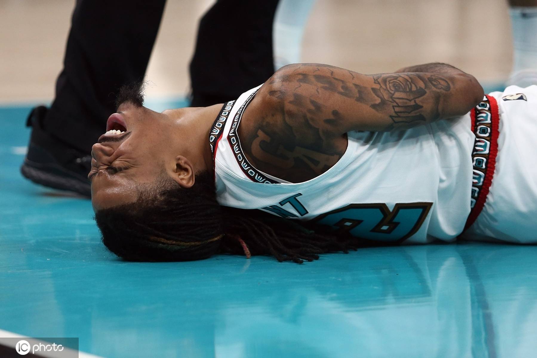 灰熊客场击败鹈鹕，莫兰特突破犀利